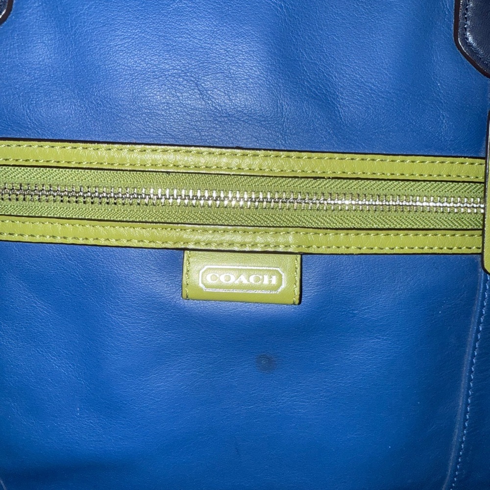 🍍Coach Blue & Green Leather Tote Bag – Spacious Shoulder Bag - Picture 12 of 14